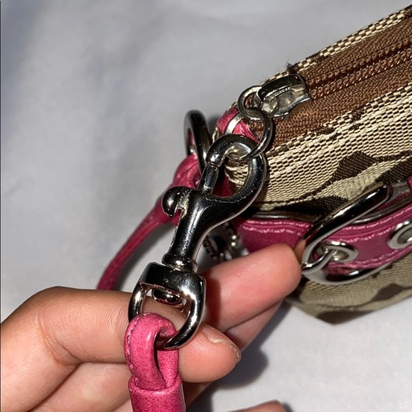 Coach Signature C Wristlet - Picture 11 of 11